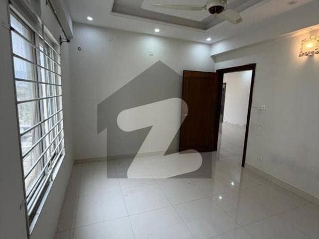 E 11 3 Multi Unfurnished 3bed Apartment For Rent