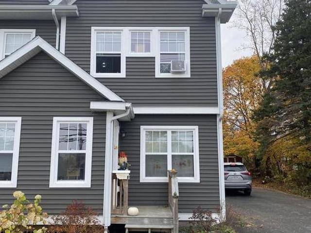 E 239 Hawthorne, Antigonish, NS, B2G 2G6 townhouse for sale | Listing ID 202425 | Royal LePage