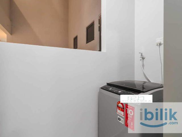 E 30 03A ROOM 3