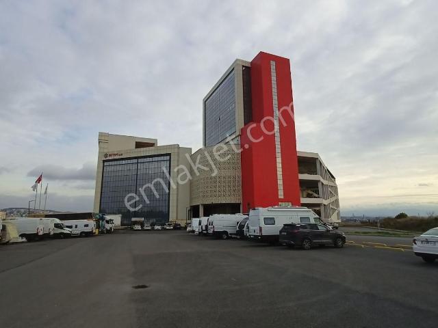 E 5 Den Direk Görünen Ön Cephe 330 M2 Dükkan