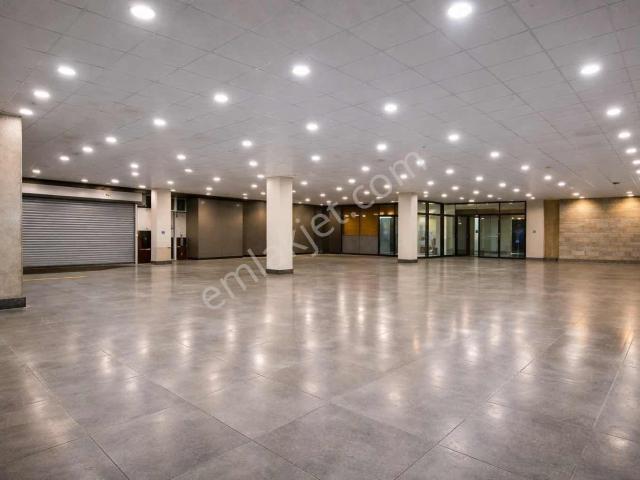E 5e Yakın Merkezi Konumda 300 M² Kiralık Dükkan