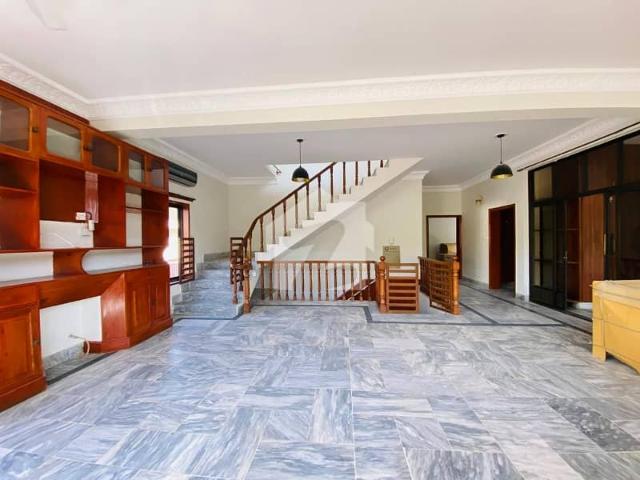 E 7 Upper Portion 3 Bed, 3 Bath With Margalla Views & Solar Power