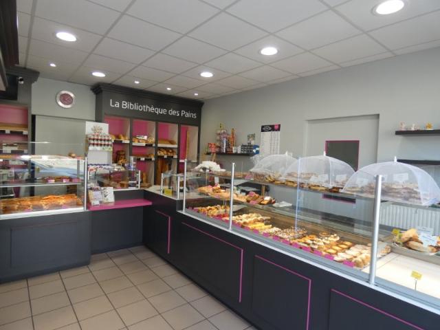 Ecouves 61250.Murs et fond boulangerie patisserie