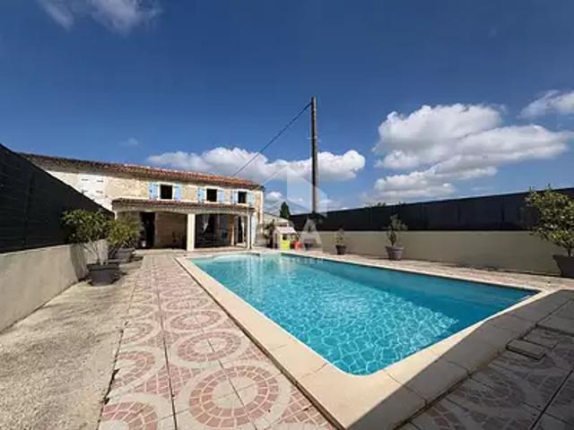 Ecoyeux 17770 Achat / Vente maison 5 pièces t5 piscine parking