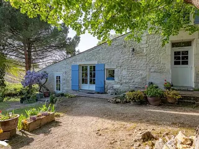 Ecoyeux 17770 Achat / Vente maison 8 pièces t8 au dernier étage parking