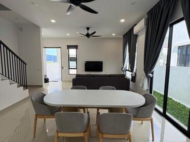 Eco Camdon Garden Home With Fully furnished