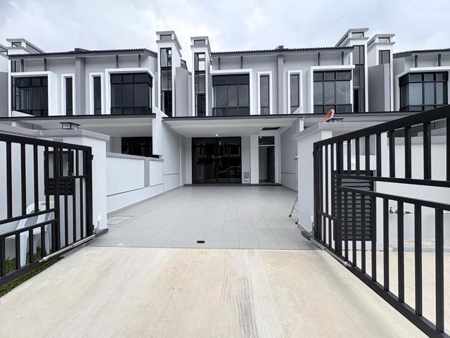Eco Cascadia Mount Austin Double Storey Nearby Taman Daya Seri Austin