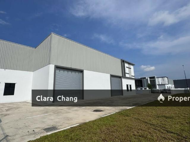 Eco Business Park 1 Phase 3 Semi D Factory Corner lot for Rent