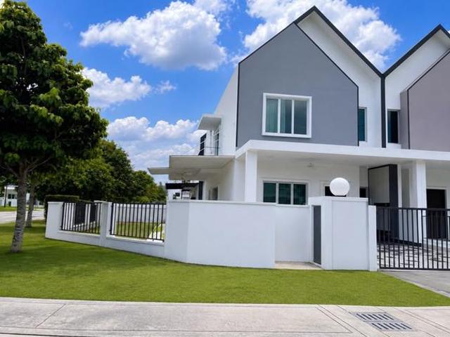 Eco Forest Fully Renovated Double Storey Corner Lot