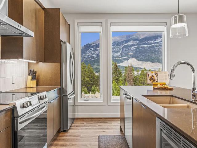 Eco Friendly 3BR | Spectacular Views |Private Deck