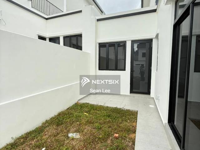 Eco Summer Double Storey Terrace House