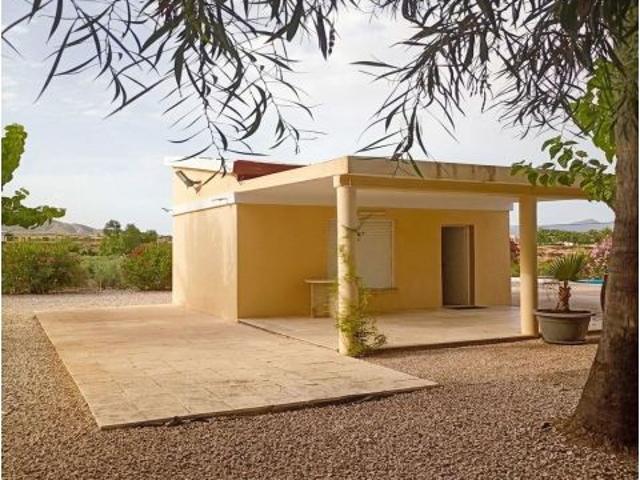 ECOCAMPO CON PISCINA EN LA HORNA