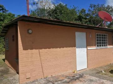 Económica Casa en La Chorrera, Barriada Brisamar