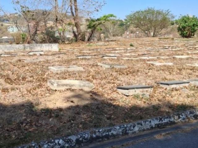 Económicas Parcelas EN LA PRIMERA ETAPA Cementerio del Este se venden
