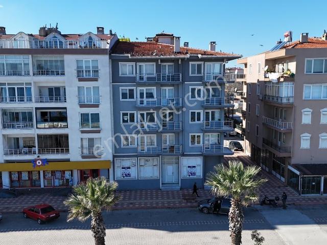 Eceabat Kordon’da Geniş Cepheli, Ferah Kiralık Dükkan!