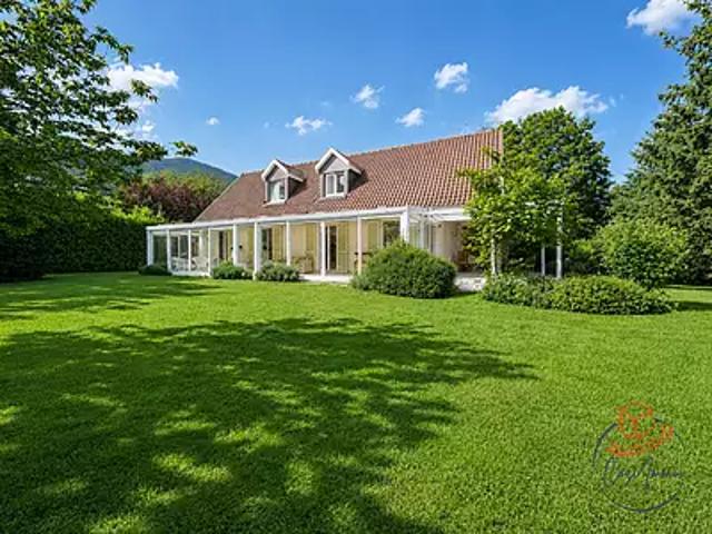 Echenevex 01170 Achat / Vente maison 6 pièces t6 au dernier étage terrasse