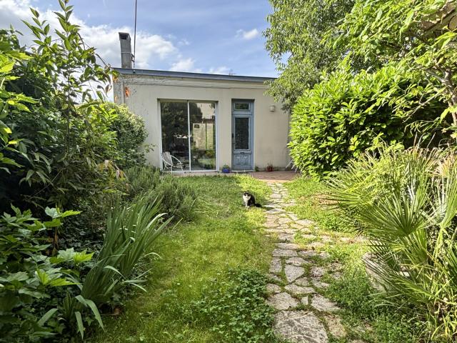 Echoppe avec jardin T3 quartier Tondu