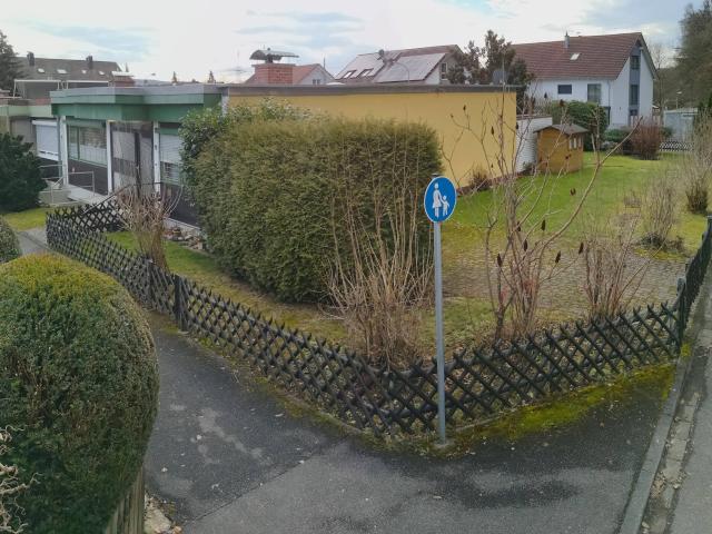 Eckbungalow in ruhiger Lage am Waldrand