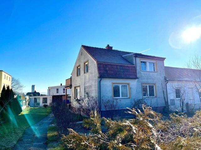 Eckgrundstück/Zweifamilienhaus mit Personenaufzug geeignet für Rollstuhl in Pottendorf Jetzt Ihr Eigenheim verwirklichen!