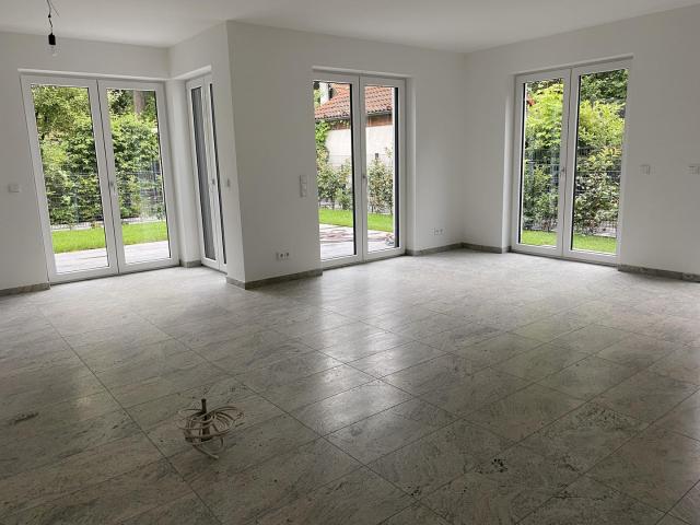 Eckhaus in Obermenzing zwischen Blutenburg und Alte Allee