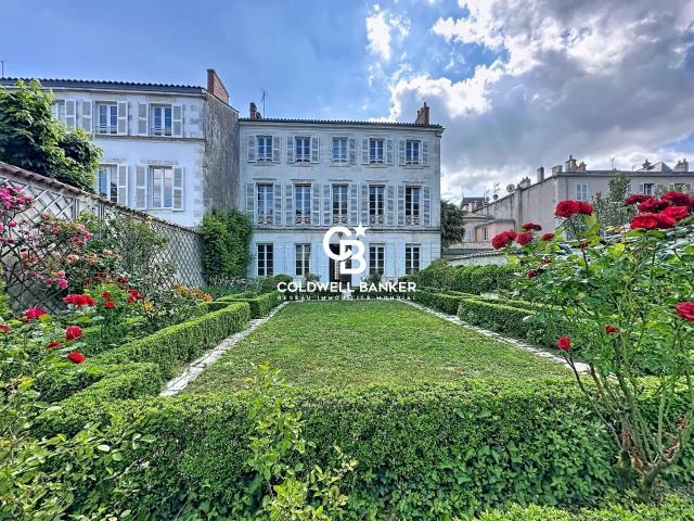 Écrire une nouvelle page d’histoire dans un hôtel particulie. 426m² La Rochelle