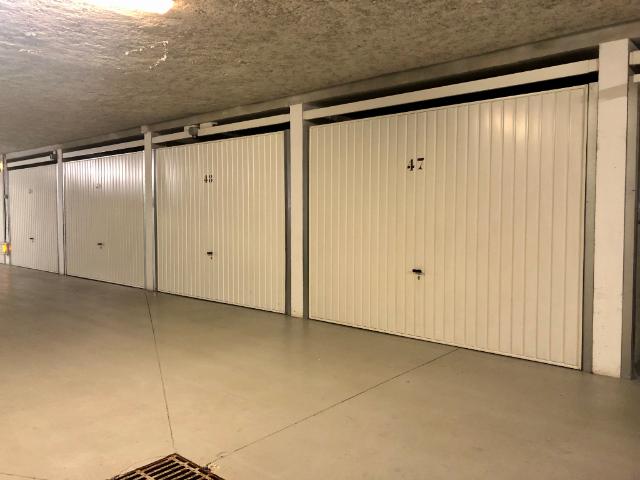 Écully Location Parking / Garage 69