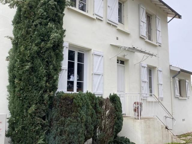 Écully Maison familiale au calme avec piscine, jardin arbo