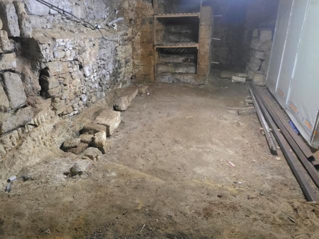 Ecusson: cave de 22m2 à vendre
