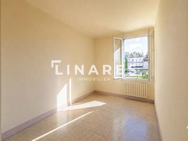 EARL Appartement T4 de 75m² loggia cave 13003 Belle de mai