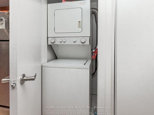 Earl Lofts, #202