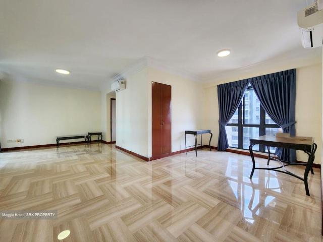 East Meadows D16, Condominium