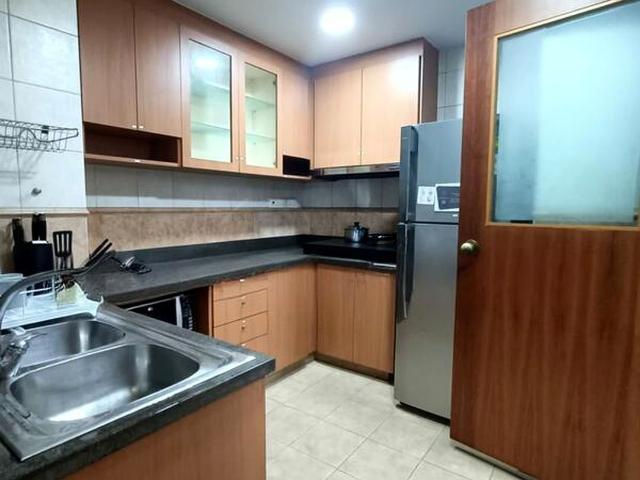 East Meadows D16, Condominium