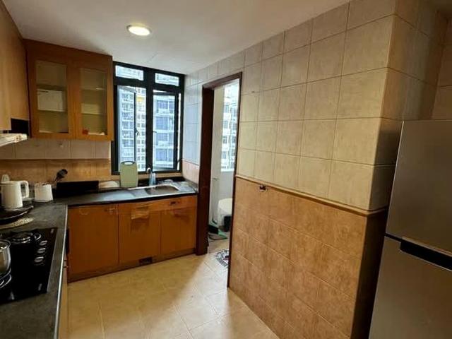 East Meadows D16, Condominium