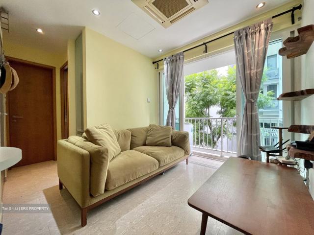 East Elegance D15, Apartment