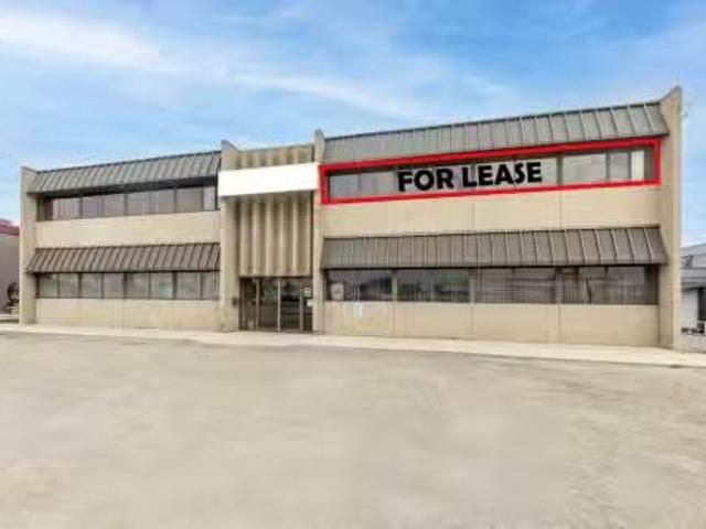 East Half Top Floor 5720 44 Street, Lloydminster, AB, T9V 0B6.