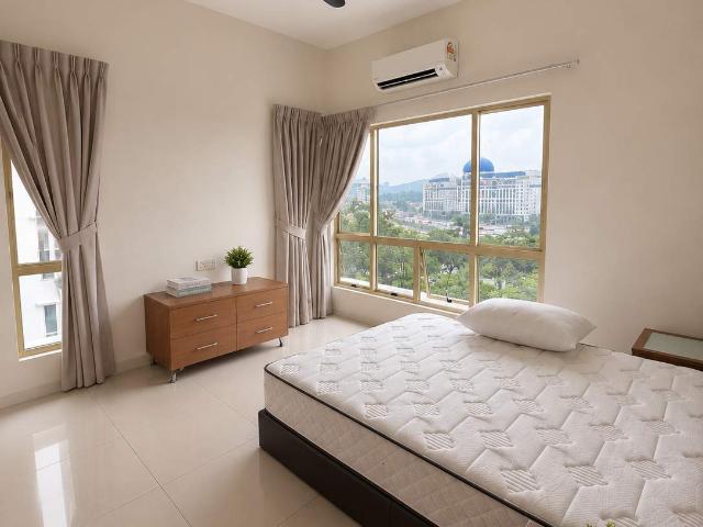 East Lake Residence Room for Rent | Near MRT & KTM