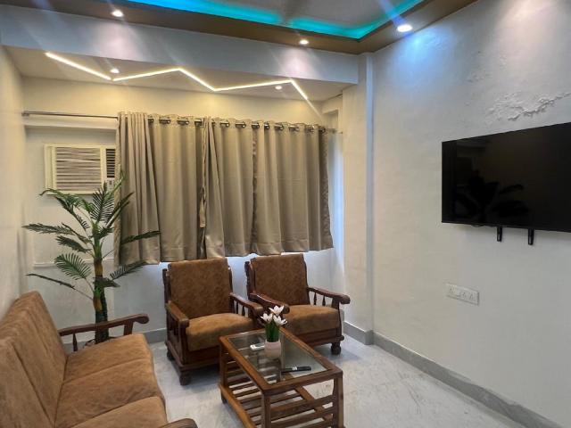 East Street 2 Bedroom 750 Sq. Ft. Apartment in Santacruz East Mumbai Listing ID: #9855