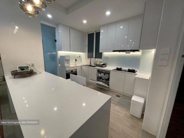 East Shine D14, Apartment