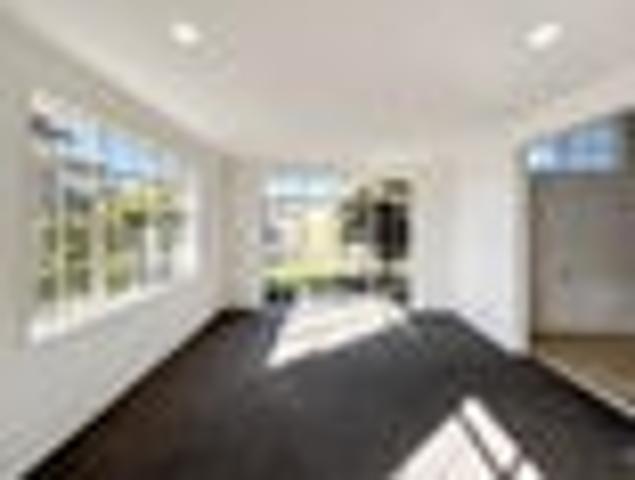 East Tamaki Heights, 5 bedrooms, $1000 pw