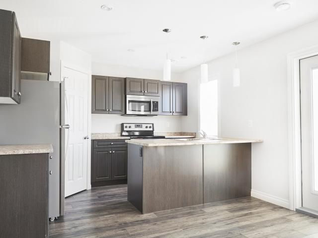 East 1 Copeland Road Duplex Units 3 Bedroom, 2.5 Bath A Suite [object Promise] for Rent