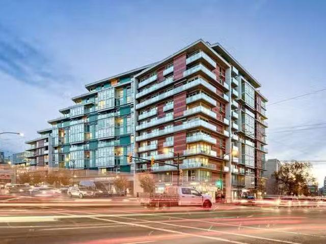 East 2nd Avenue
