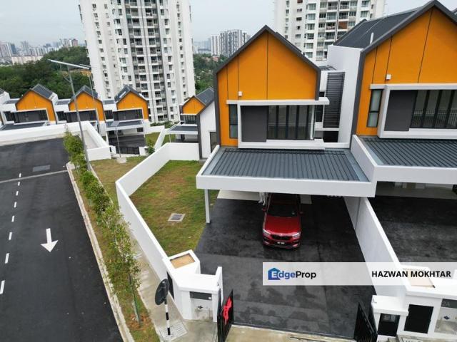 East 57 Residensi Laman Timur