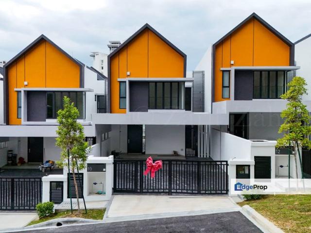 East 57 Residensi Laman Timur
