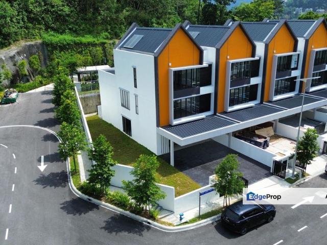 East 57 Residensi Laman Timur