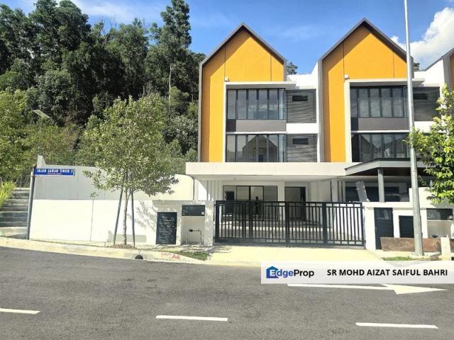 East 57 Residensi Laman Timur