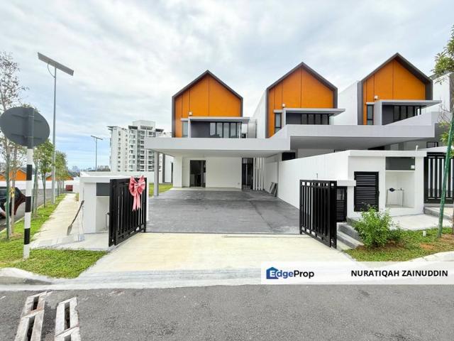 East 57 Residensi Laman Timur