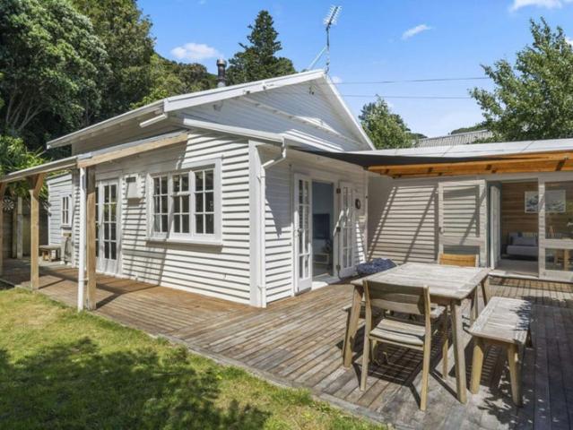 eastbourne, 3 bedrooms