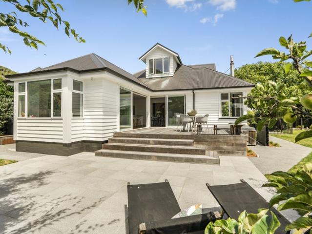 Eastbourne, 5 bedrooms