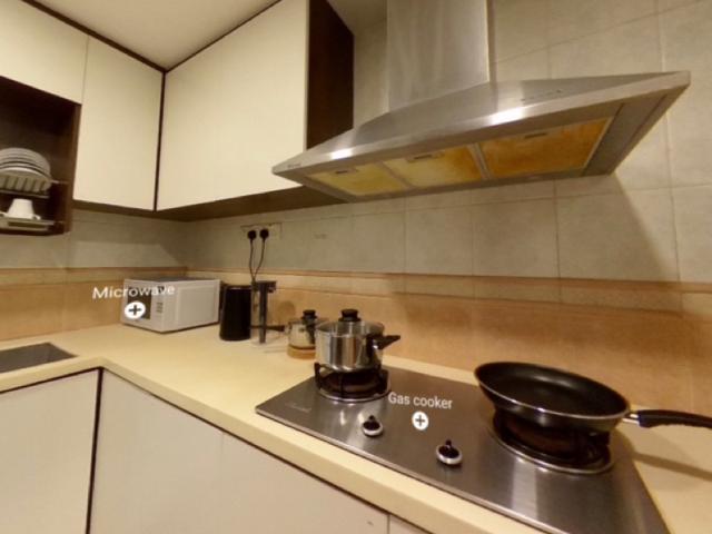 Eastpoint Green Condominium Room Rental, $999, 1 Bed 1 Bath 120 sqft $8.33 psf