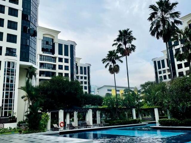 Eastpoint Green D18, Condominium